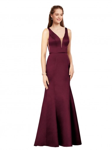 Costas em V Borgonha Bainha Decote V Comprimento Chão Vestidos de Madrinha / Vestidos de Noite / Vestidos de Festa Acessíveis