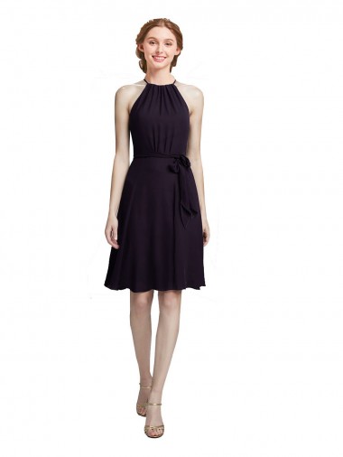 Uva Linha A Decote Alto Comprimento Joelho Vestidos de Madrinha / Vestidos de Cocktail / Vestidos de Homecoming Acessíveis