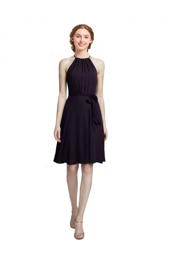 Uva Linha A Decote Alto Comprimento Joelho Vestidos de Madrinha / Vestidos de Cocktail / Vestidos de Homecoming Acessíveis